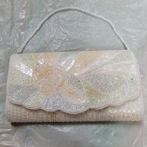 La Regale White Beaded Purse